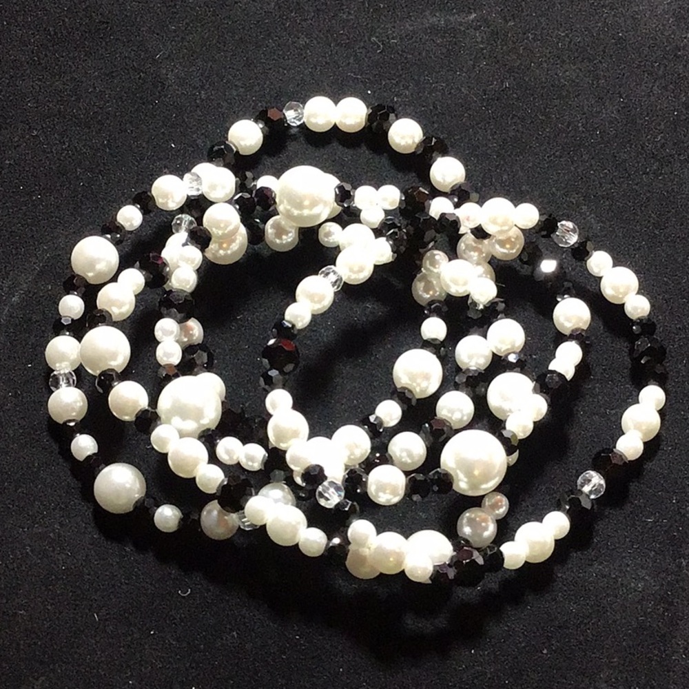 Pearly Jet Stretch Bracelet